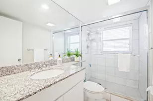 3700 Oaks Clubhouse Dr, Pompano Beach, FL 33069 - Photo 20