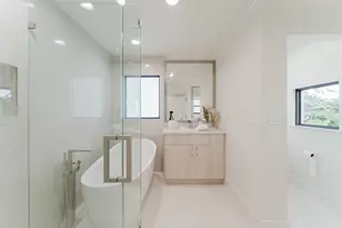 749 NE 71st St, Boca Raton, FL 33487 - Photo 68