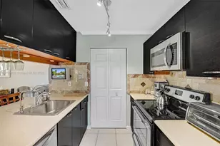 22322 Pineapple Walk Dr, Boca Raton, FL 33433 - Photo 12