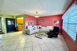 3058 Cambridge C, Deerfield Beach, FL 33442 - Photo 4