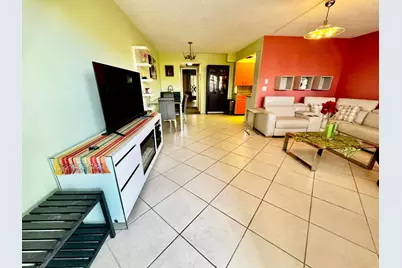 3058 Cambridge, Deerfield Beach, FL 33442 - Photo 2