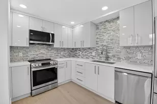 1732 Bridgewood Dr, Boca Raton, FL 33434 - Photo 16