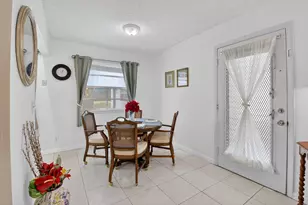 502 Normandy K, Delray Beach, FL 33484 - Photo 4