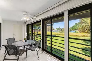 10137 Mangrove Dr, Boynton Beach, FL 33437 - Photo 4