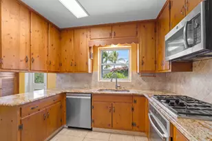 146 Vassar Dr, Lake Worth Beach, FL 33460 - Photo 8