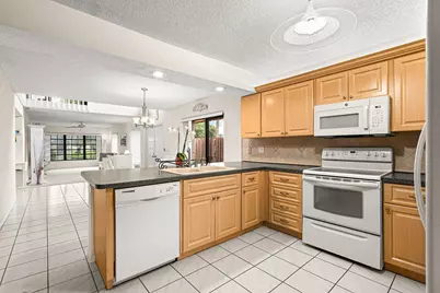 8321 S Coral Circle, North Lauderdale, FL 33068 - Photo 14