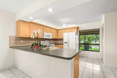 8321 S Coral Circle, North Lauderdale, FL 33068 - Photo 12