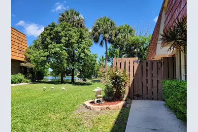 8321 S Coral Circle, North Lauderdale, FL 33068 - Photo 4