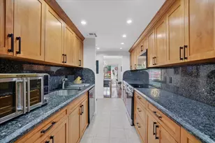 2999 Oaktree Ln, Hollywood, FL 33021 - Photo 18