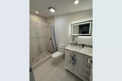 340 N 70th Terrace #B, Hollywood, FL 33024 - Photo 6