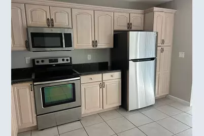 4210 Lucerne Villas Lane, Lake Worth, FL 33467 - Photo 12