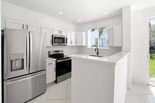 3068 Laurel Ridge Cir, Riviera Beach, FL 33404 - Photo 8