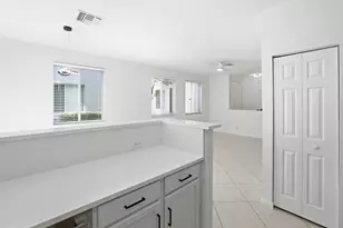 3068 Laurel Ridge Cir, Riviera Beach, FL 33404 - Photo 10