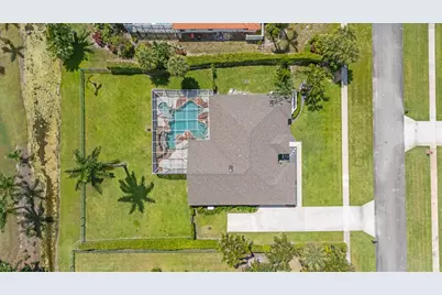 15880 Meadow Wood Drive, Wellington, FL 33414 - Photo 54