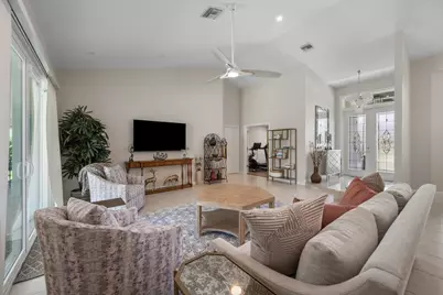 15880 Meadow Wood Drive, Wellington, FL 33414 - Photo 8