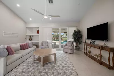 15880 Meadow Wood Drive, Wellington, FL 33414 - Photo 4