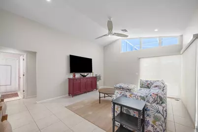 15880 Meadow Wood Drive, Wellington, FL 33414 - Photo 22