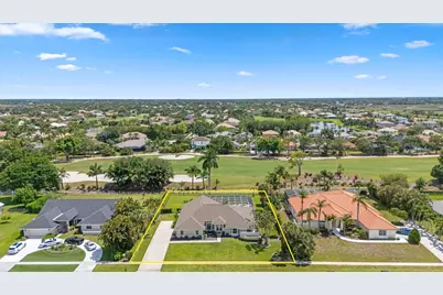 15880 Meadow Wood Drive, Wellington, FL 33414 - Photo 52