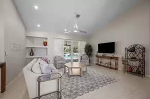 15880 Meadow Wood Dr, Wellington, FL 33414 - Photo 8