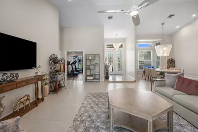 15880 Meadow Wood Drive, Wellington, FL 33414 - Photo 6