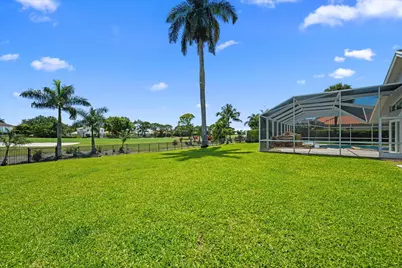 15880 Meadow Wood Drive, Wellington, FL 33414 - Photo 46