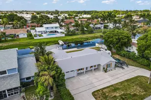 1051 SW 25th Ave, Boynton Beach, FL 33426 - Photo 2