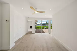 1051 SW 25th Ave, Boynton Beach, FL 33426 - Photo 10