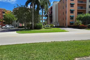 1640 Presidential Way, West Palm Beach, FL 33401 - Photo 1
