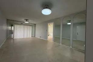 228 Lake Dora Dr, West Palm Beach, FL 33411 - Photo 2