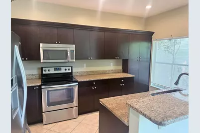 182 Lake Monterey Circle, Boynton Beach, FL 33426 - Photo 4