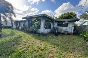 8780 NW 11th St, Pembroke Pines, FL 33024 - Photo 40