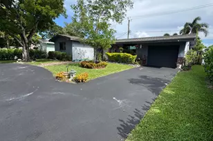 8780 NW 11th St, Pembroke Pines, FL 33024 - Photo 10
