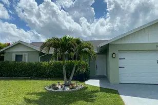 300 La Mancha Ave, Royal Palm Beach, FL 33411 - Photo 2