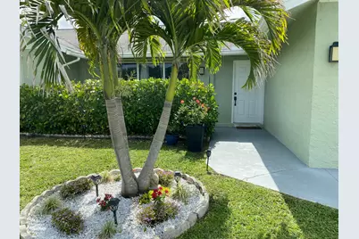 300 La Mancha Avenue, Royal Palm Beach, FL 33411 - Photo 4