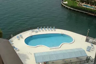 11930 N Bayshore Dr N, North Miami, FL 33181 - Photo 18