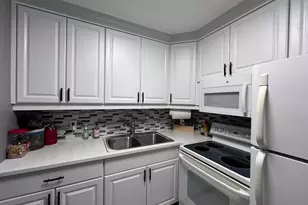 49 Cambridge B, West Palm Beach, FL 33417 - Photo 6