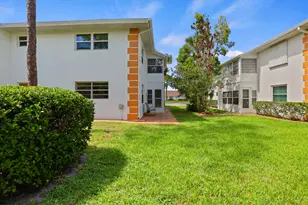 1221 S Lakes End Dr, Fort Pierce, FL 34982 - Photo 36