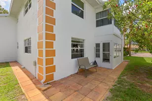 1221 S Lakes End Dr, Fort Pierce, FL 34982 - Photo 32