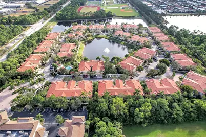 4941 E Bonsai Circle E #209, Palm Beach Gardens, FL 33418 - Photo 2
