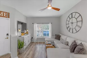 128 Lake Monterey Cir, Boynton Beach, FL 33426 - Photo 4