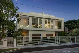 3123 Elizabeth St, Miami, FL 33133 - Photo 2