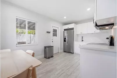 712 NE 10th Avenue, Pompano Beach, FL 33060 - Photo 6