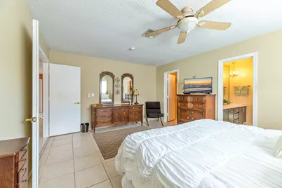 2705 SW 14th Court, Deerfield Beach, FL 33442 - Photo 14