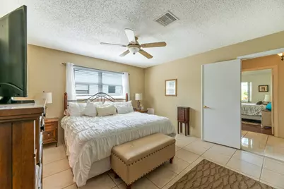 2705 SW 14th Court, Deerfield Beach, FL 33442 - Photo 10