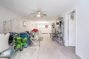 8911 S Hollybrook Blvd, Pembroke Pines, FL 33025 - Photo 10