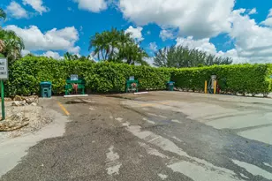 8911 S Hollybrook Blvd, Pembroke Pines, FL 33025 - Photo 30