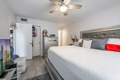 8911 S Hollybrook Boulevard #306, Pembroke Pines, FL 33025 - Photo 14