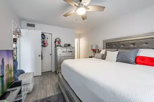 8911 S Hollybrook Blvd, Pembroke Pines, FL 33025 - Photo 14