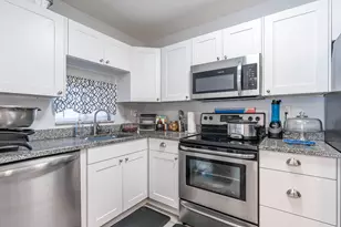 8911 S Hollybrook Blvd, Pembroke Pines, FL 33025 - Photo 8