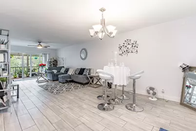 8911 S Hollybrook Boulevard #306, Pembroke Pines, FL 33025 - Photo 12